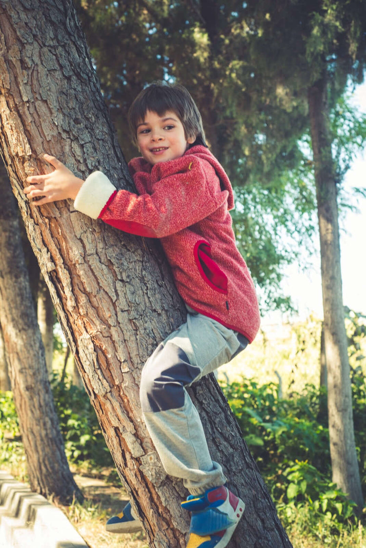 Pantolon - Jo&Juke'un çocuklar için pantolon koleksiyonuna hoş geldiniz! Pantolonlarımız, küçükleriniz için hem stil hem de rahatlık sağlamak üzere tasarlanmıştır ve onları her çocuğun gardırobuna mükemmel bir şekilde ekler.Çocuk pantolon koleksiyonumuz,