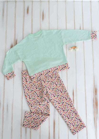 Mint Yeşili Sloganlı Sweatshirt - Çocuk Pijama Takımı | Jo&Juke, SKU P0215S, Etiketler Huzurlu Pijama Seti,kıs,Mint Yeşili Çocuk Giyim,Rahat Uyku Modası,Çocuk Pijama Takımı