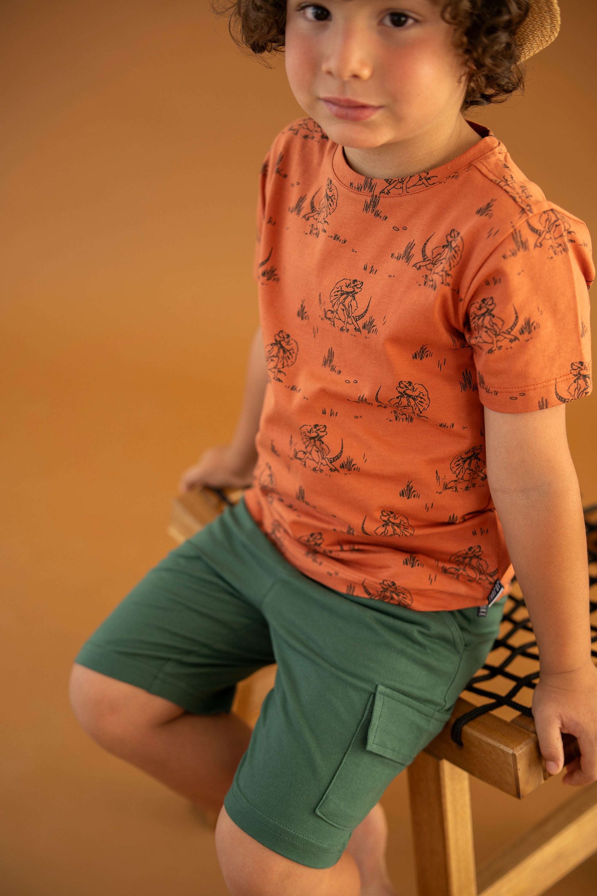 Kertenkele Tshirt & Şort, çocuk yaz modası için rahat ve eğlenceli tshirt ile şort takımı.