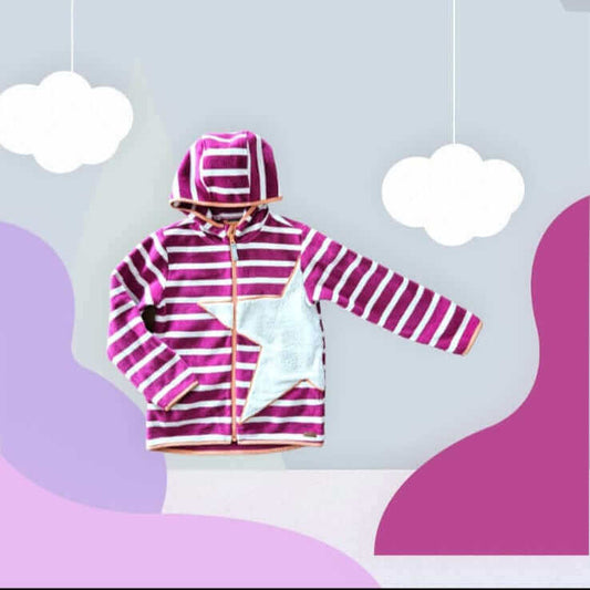 Pembe pamuk polar ceket, yıldız işlemeli, soğuk havalar için çocuklar için ideal sıcak tutan ceket.