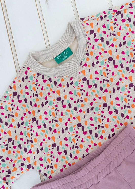 terazzo desen çocuk sweatshirt, renkli ve modern tasarımlı, rahat kesim, günlük giyim için ideal seçenek.